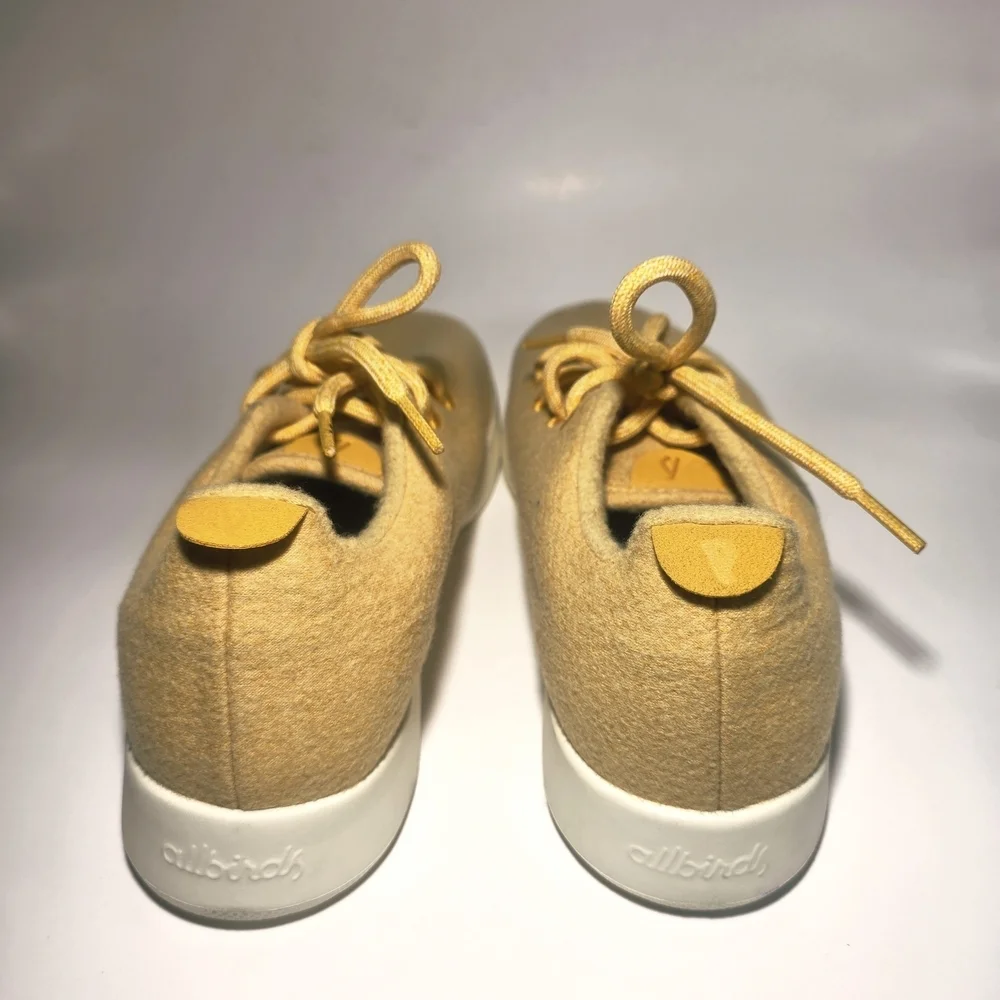 Allbirds Women’s Wool Runners Yellow Size 9 Lightweight Comfortable Sneakers